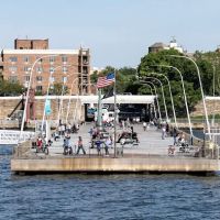 American Veterans Memorial Pier ico