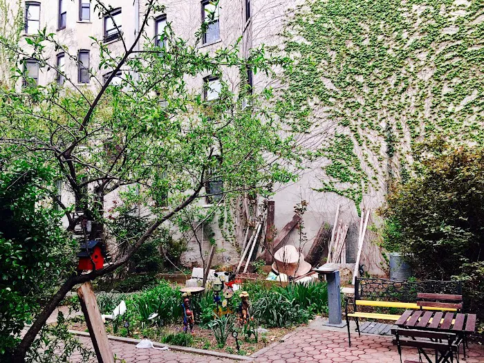 Peach Tree Garden Picture 4