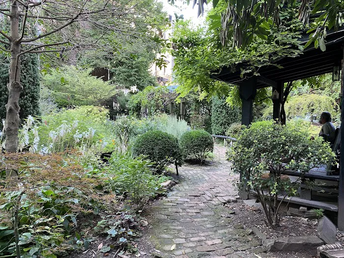 6BC Botanical Garden Picture 3