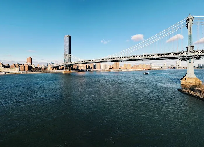 Dumbo Boardwalk Picture 8