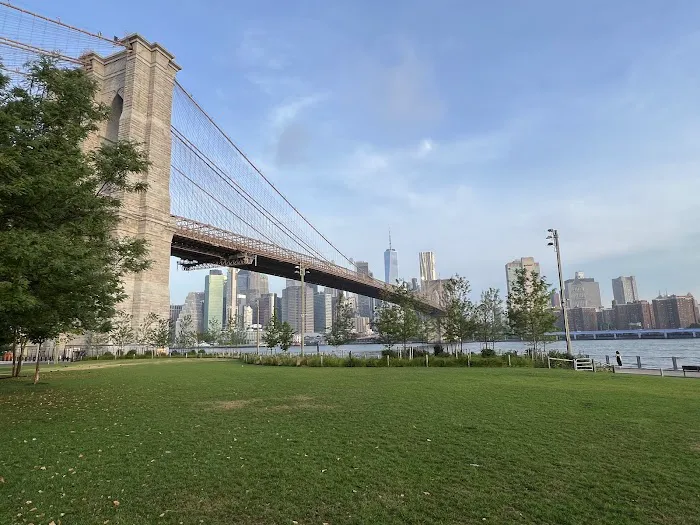 Empire Fulton Ferry Picture 5