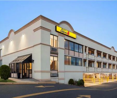 Super 8 by Wyndham Meadowlands