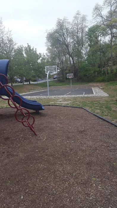 Crescent Park Picture 7