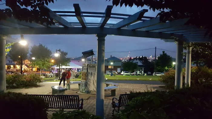 Carlstadt Village Green Picture 6