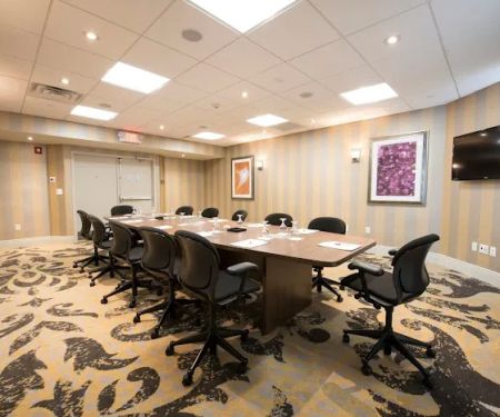 Crowne Plaza Saddle Brook by IHG