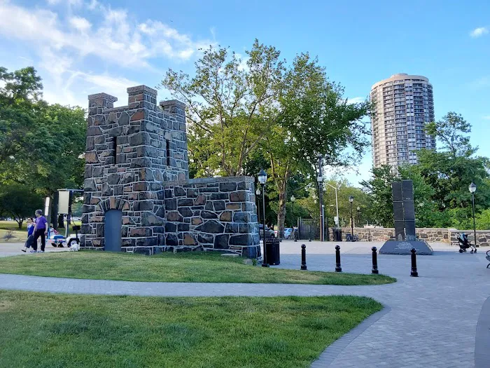 River View Park Picture 10