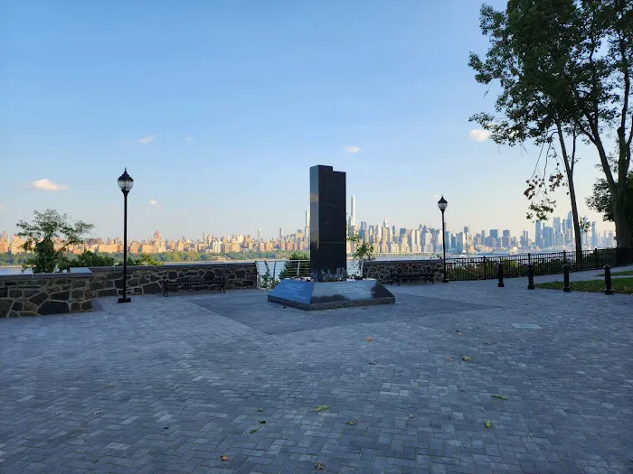 River View Park Picture 7