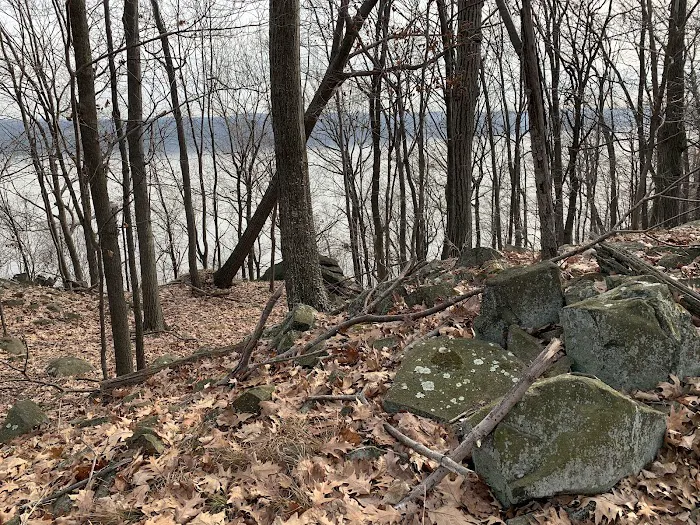 Rockland Lake Trail Picture 8