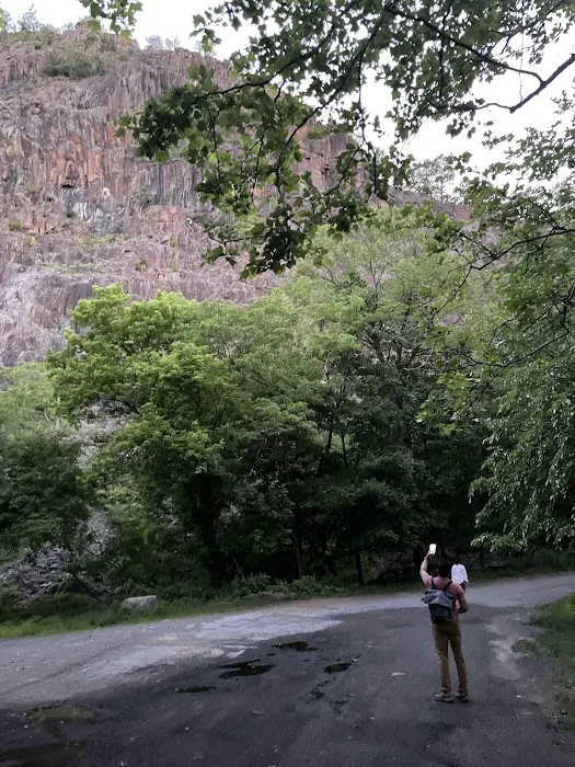 Rockland Lake Trail Picture 9