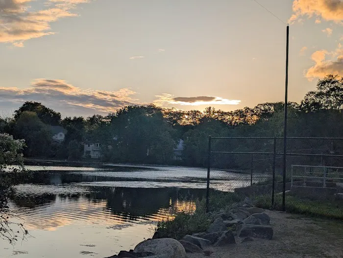 Suzanne Lake Dam Picture 4