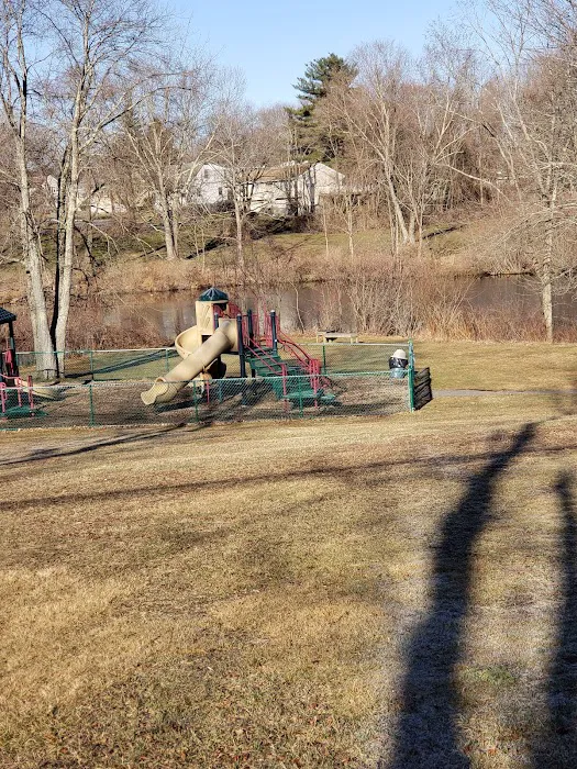 Junior Lake Park Picture 7