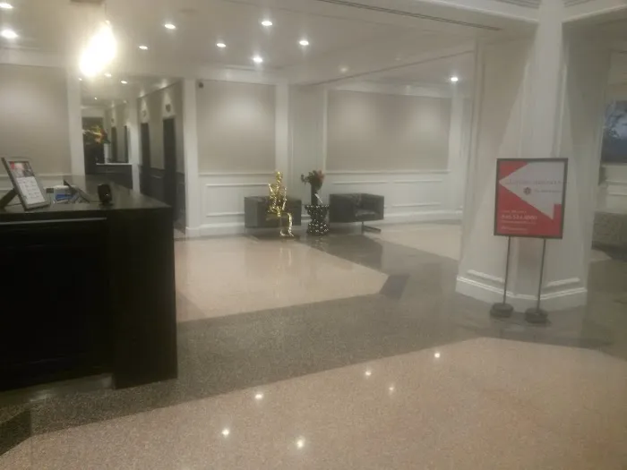 Global Luxury Suites at Ritz Plaza Picture 1