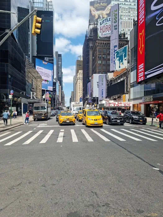20 Times Square Picture 2
