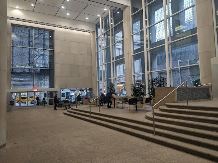 120 Park Public Atrium Picture 1