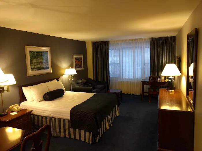 Murray Hill East Suites Picture 6