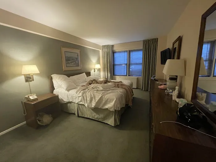 Murray Hill East Suites Picture 1