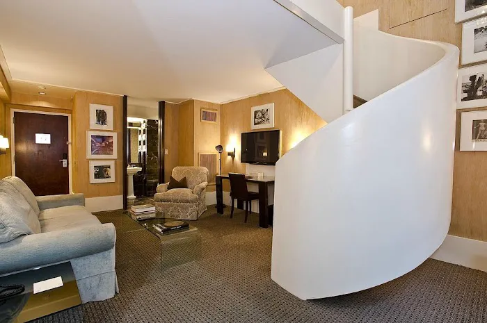 City Club Hotel Picture 1