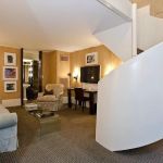 City Club Hotel