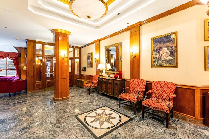Hotel St. James Picture 3