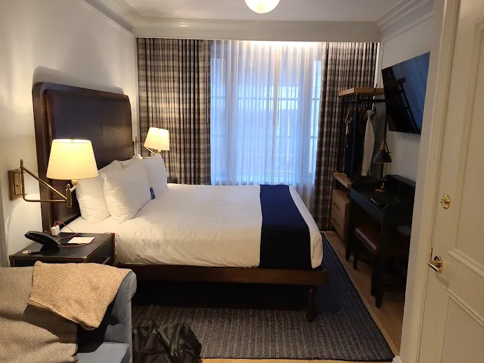 Merrion Row Hotel and Public House Picture 2