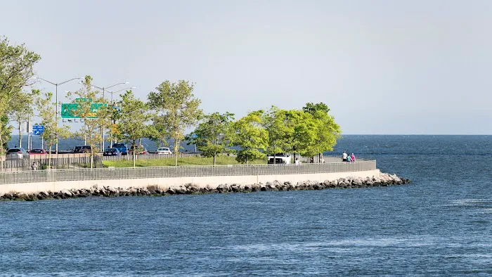 Shore Road Promenade Scenic Lookout Picture 9