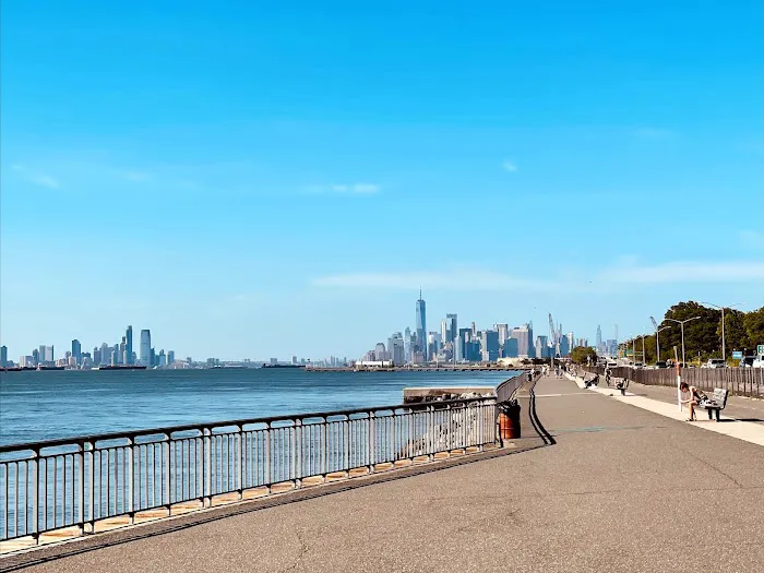 Shore Road Promenade Scenic Lookout Picture 4