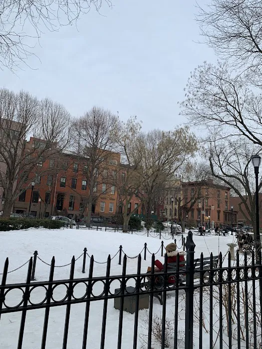 Cobble Hill Park Picture 8