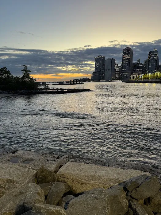 Pier 5 Uplands Lawn Picture 2