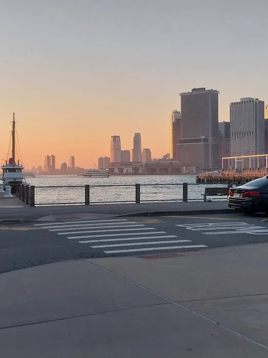 Brooklyn Bridge Park Pier 6 Picture 1