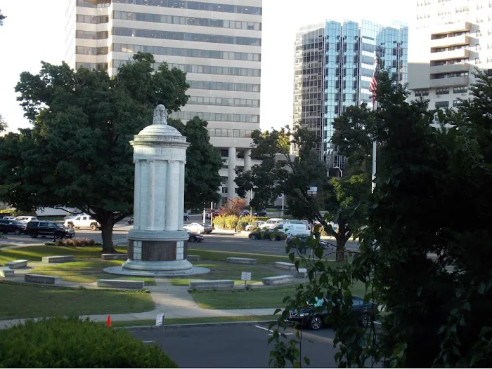 Soldiers’ and Sailors’ Monument Picture 5
