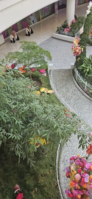 American Dream Secret Garden Picture 7