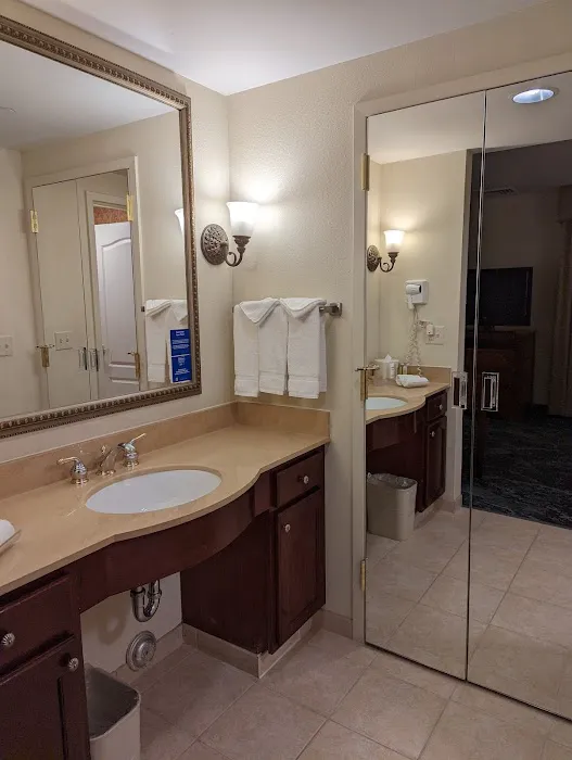 Homewood Suites by Hilton East Rutherford - Meadowlands, NJ Picture 3