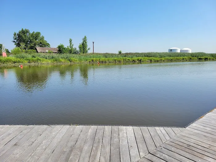 River Barge Park and Marina Picture 2