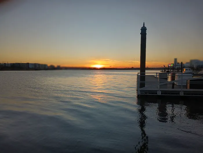 River Barge Park and Marina Picture 3