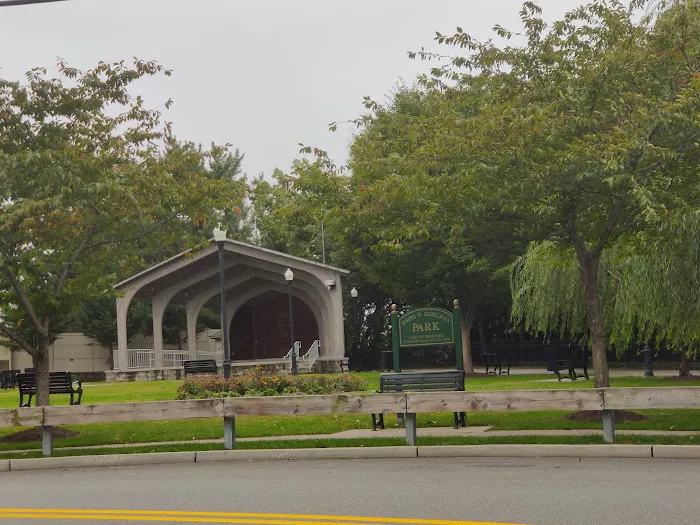 Waterfront Park Picture 10