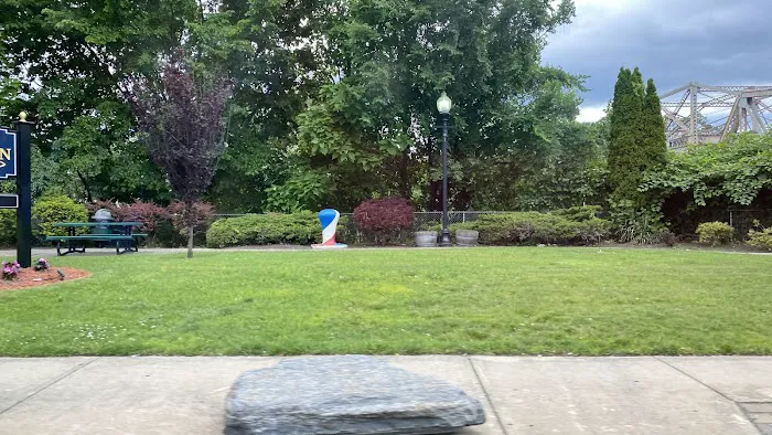 Waterfront Park Picture 5