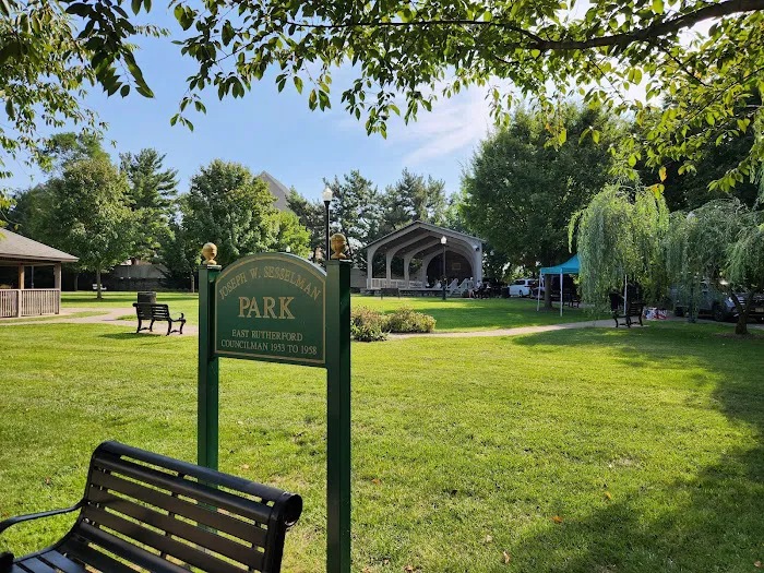 Joseph W. Sesselman Park Picture 4