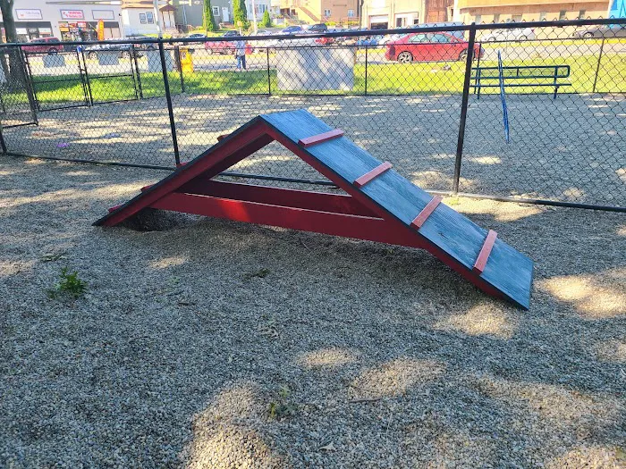 Armory Memorial Dog Park Picture 3