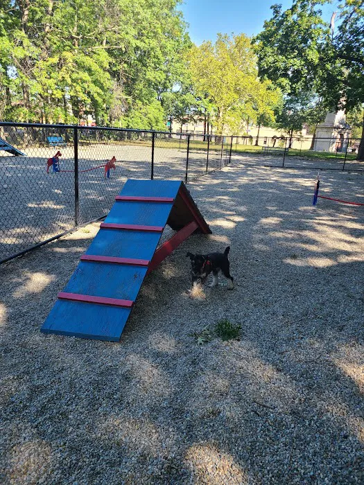Armory Memorial Dog Park Picture 5