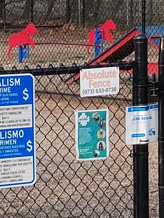 Armory Memorial Dog Park Picture 8