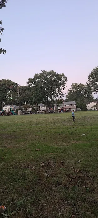Elmwood Drive Park Picture 5