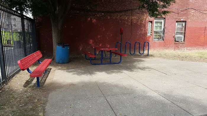 Columbia Ave Park Picture 8