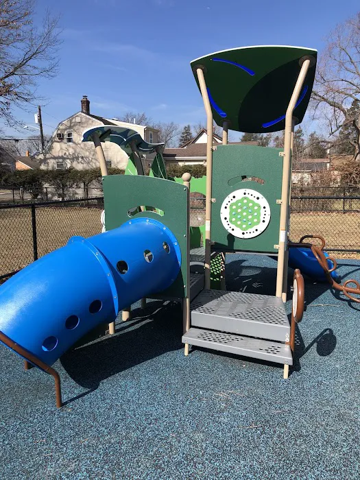 Rosemont Park Picture 8