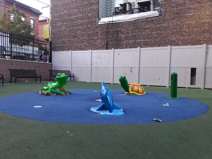 Dewey Park Picture 3