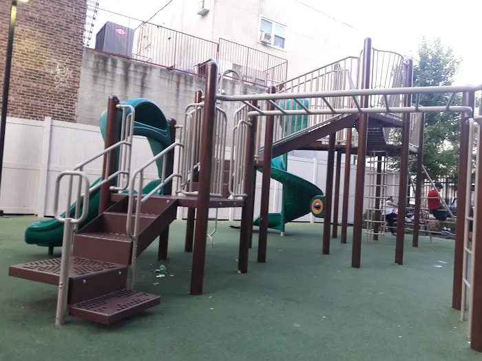 Dewey Park Picture 4