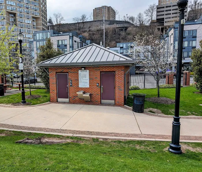 Guttenberg/North Bergen Waterfront Park Picture 5