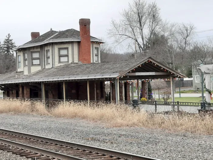 Congers station park Picture 5