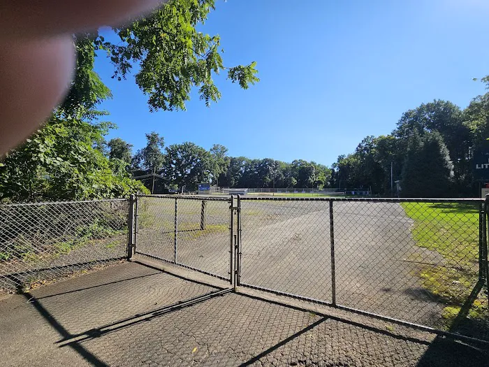 Strawtown Fields Picture 2