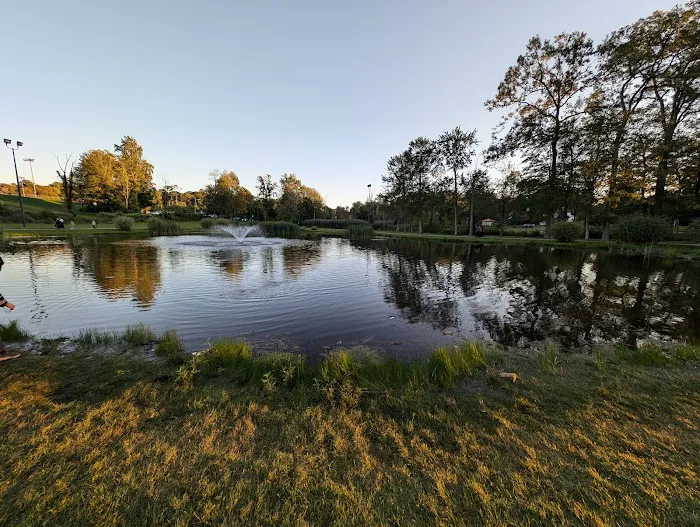 Eugene Levy Memorial Park Picture 10