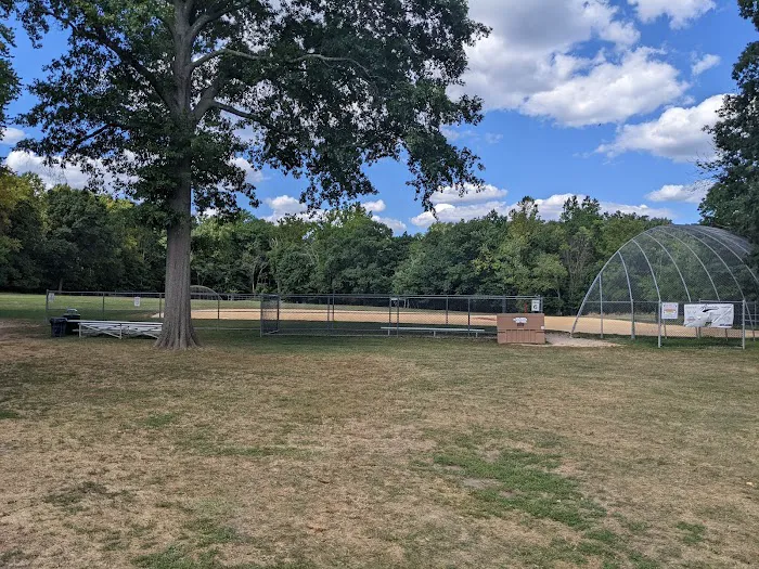 Crestwood Park Picture 8